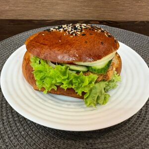Гамбургер с куриной котлетой