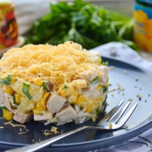 Салат куриный с ананасами